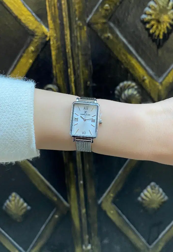 Daniel Klein DKE.1.10741 Dikdörtgen Kasa Hasır Kordon Minimal Tasarım Kadın Kol Saati - Metal-Pembe